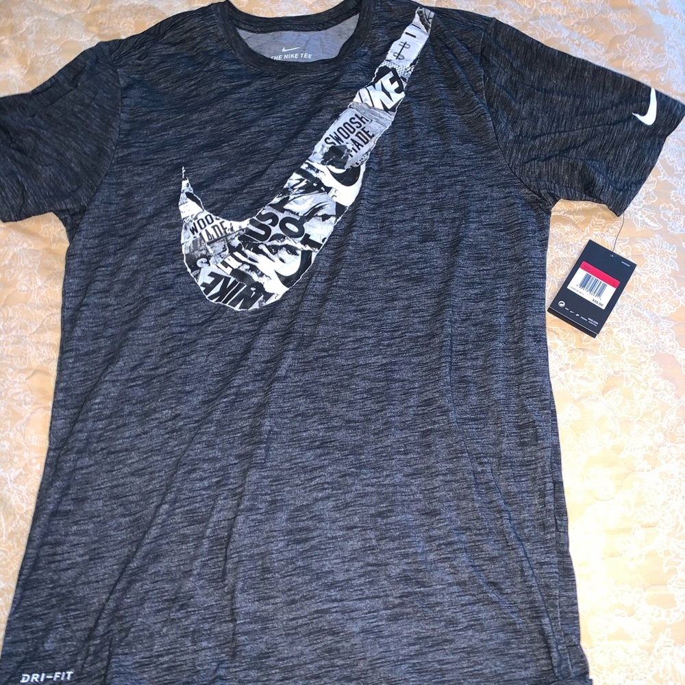 Nike T-shirt